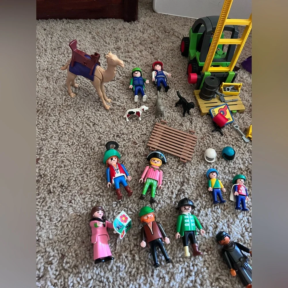 Playmobil Lot forklift plus figures and Animals with accessories